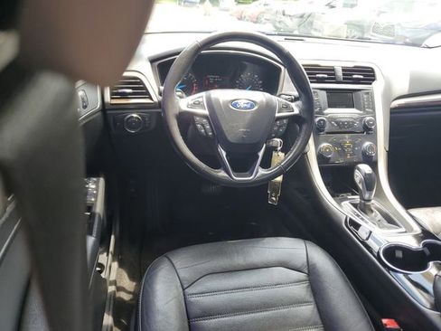 Used 2015 Ford Fusion SE w/ Equipment Group 202A FWD image 11