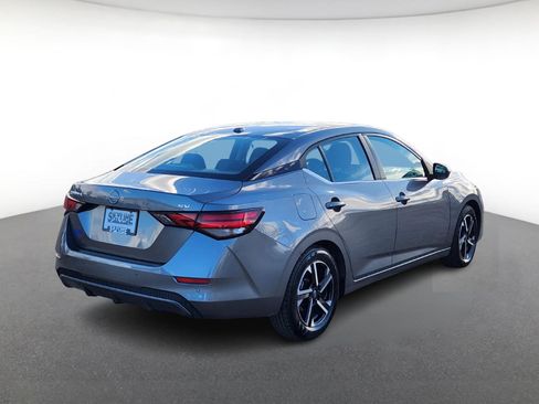 Used 2024 Nissan Sentra SV image 3