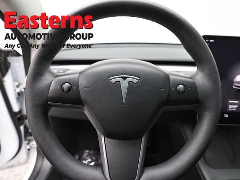 Used 2023 Tesla Model 3 Standard Range image 10
