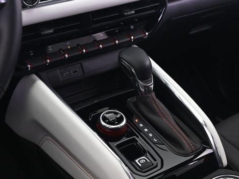 Used 2026 GMC Canyon AT4X image 33