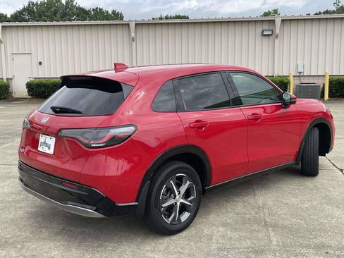 Used 2025 Honda HR-V EX-L image 3