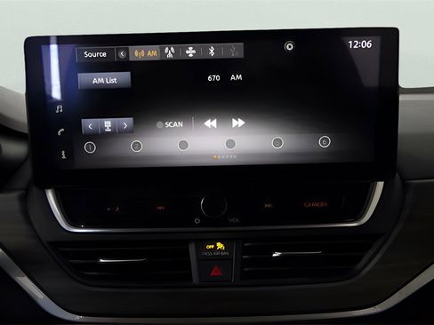 Used 2025 Nissan Altima 2.5 SV w/ SV Special Edition Package image 12