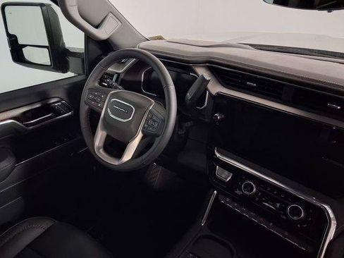 New 2026 GMC Sierra 3500 Denali w/ Denali Reserve Package AWD/4WD image 18