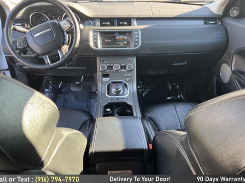 Used 2018 Land Rover Range Rover Evoque SE Premium image 15