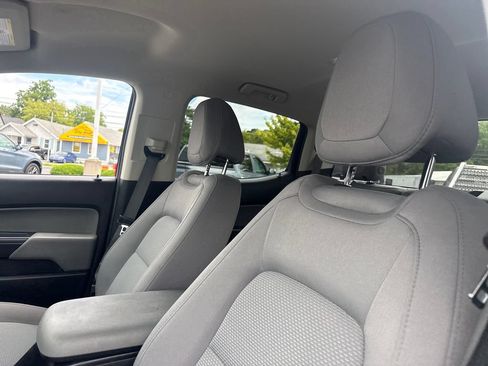 Used 2019 Chevrolet Colorado W/T w/ Custom Special Edition AWD/4WD image 27