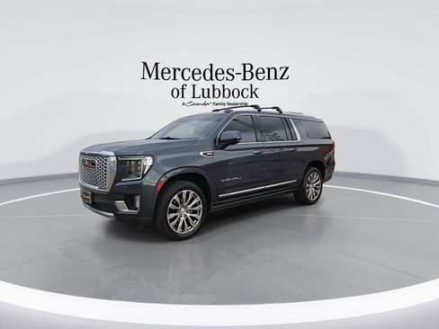 Used 2021 GMC Yukon XL Denali w/ Denali Premium Package AWD/4WD image 4