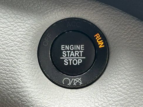 Used 2019 Jeep Cherokee Limited AWD/4WD image 49