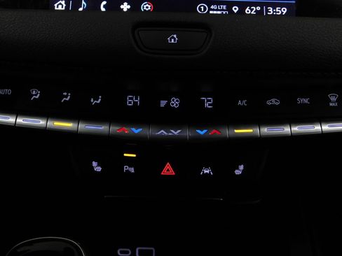 Used 2023 Cadillac XT4 Premium Luxury w/ Technology Package AWD/4WD image 37