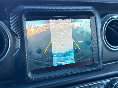 Used 2023 Jeep Wrangler Willys image 22