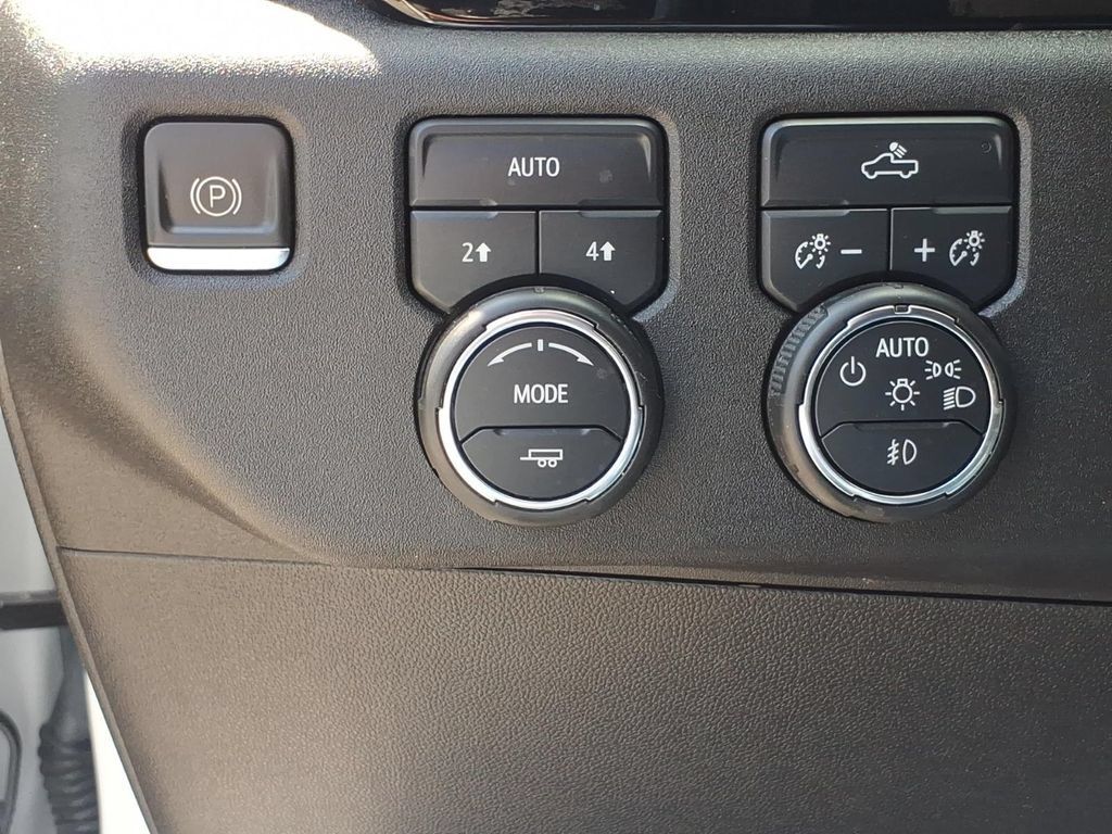 Certified 2023 Chevrolet Silverado 1500 RST AWD/4WD image 16