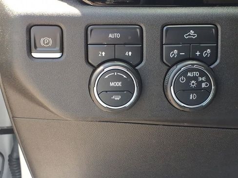 Used 2023 Chevrolet Silverado 1500 RST AWD/4WD image 16