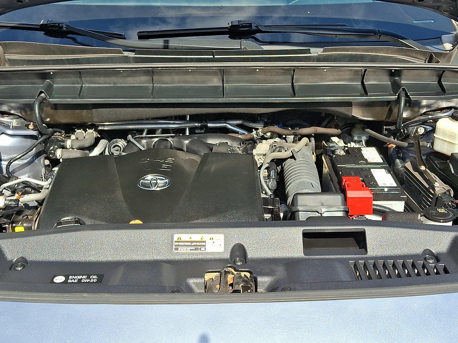 Used 2021 Toyota Highlander XLE AWD/4WD image 28