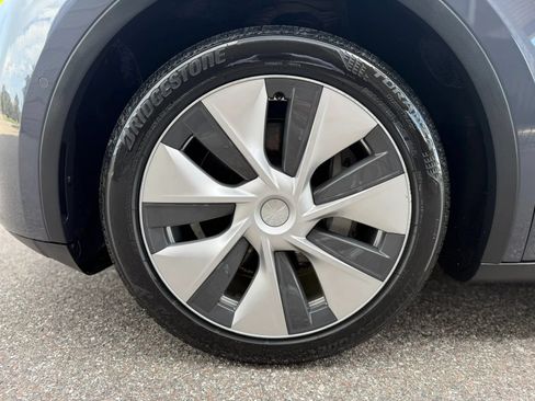 Used 2021 Tesla Model Y 2WD image 24