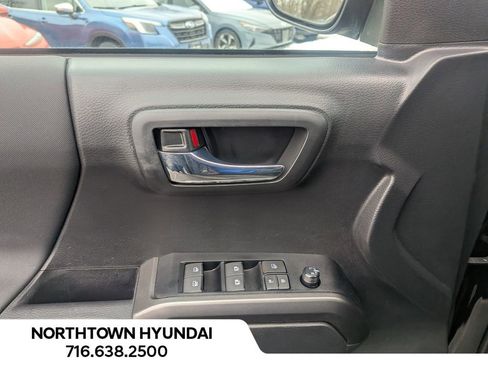 Used 2023 Toyota Tacoma TRD Off-Road image 29
