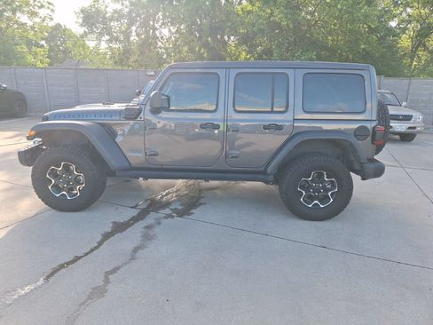 Used 2021 Jeep Wrangler Unlimited Rubicon 4xe w/ Steel Bumper Group AWD/4WD image 3