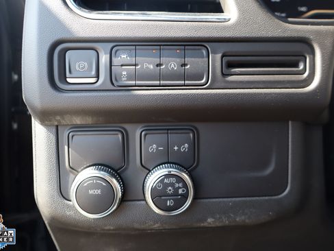 Used 2024 GMC Yukon SLT RWD image 14