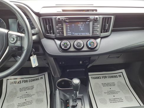 Used 2017 Toyota RAV4 LE image 13