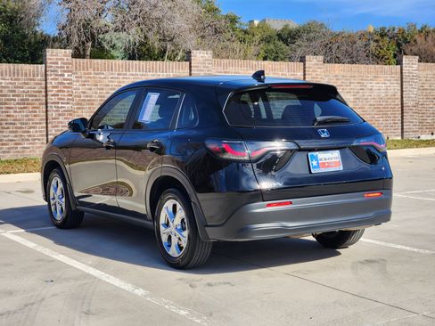 Certified 2023 Honda HR-V LX image 8