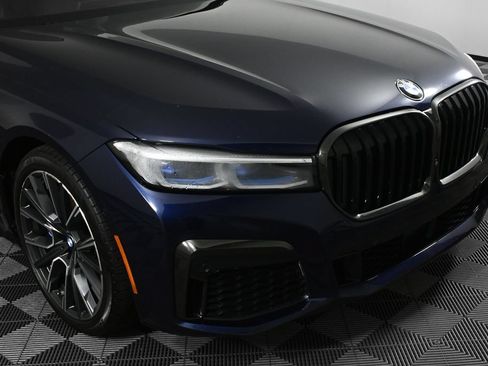Used 2020 BMW 750i xDrive w/ Executive Package AWD/4WD image 33