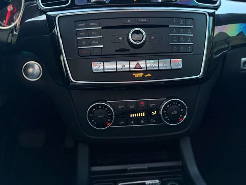 Used 2017 Mercedes-Benz GLS 450 4MATIC image 26