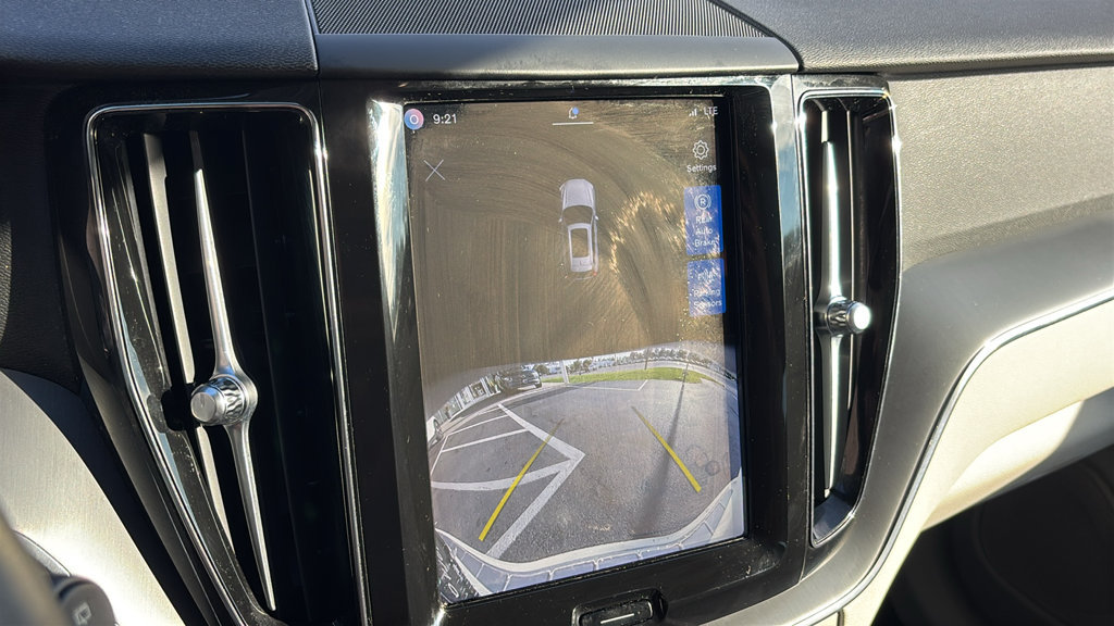 Certified 2024 Volvo XC60 B5 Core w/ Protection Package Premier AWD/4WD image 21