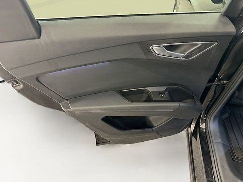 Used 2024 Audi Q4 e-tron Premium Plus w/ Premium Plus image 28