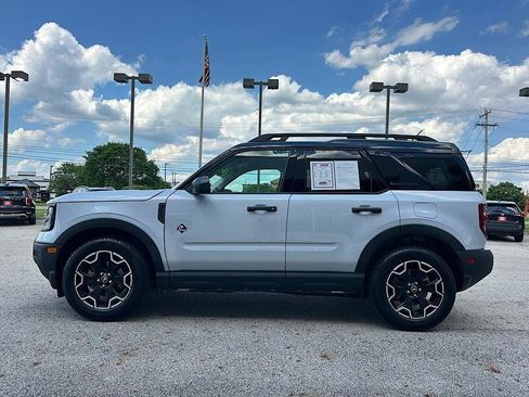Used 2026 Ford Bronco Sport Outer Banks AWD/4WD image 2