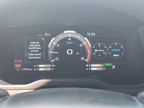 Used 2024 Toyota Tundra Limited AWD/4WD image 19