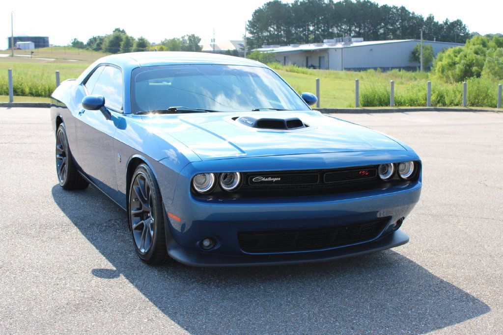 Used 2022 Dodge Challenger R/T Scat Pack w/ Shaker Package RWD image 4