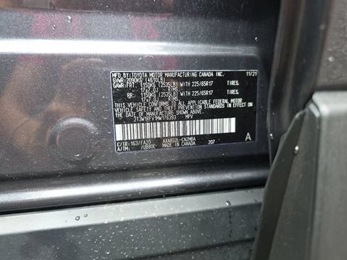Used 2021 Toyota RAV4 XLE w/ Convenience Package FWD image 12