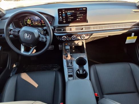 Certified 2025 Honda Civic Sport Touring image 4