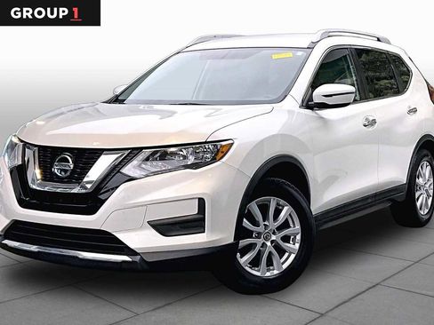 Used 2018 Nissan Rogue SV FWD image 1