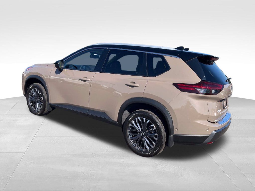 Used 2025 Nissan Rogue SL w/ Tech Package AWD/4WD image 3