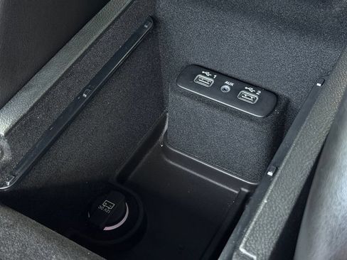 Used 2022 Chrysler 300 S RWD image 22