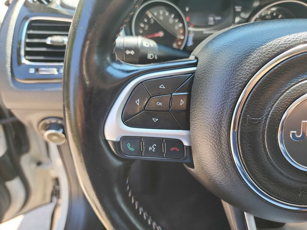 Used 2020 Jeep Compass Limited AWD/4WD image 19
