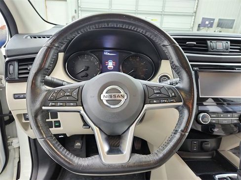 Used 2018 Nissan Rogue Sport SL image 22