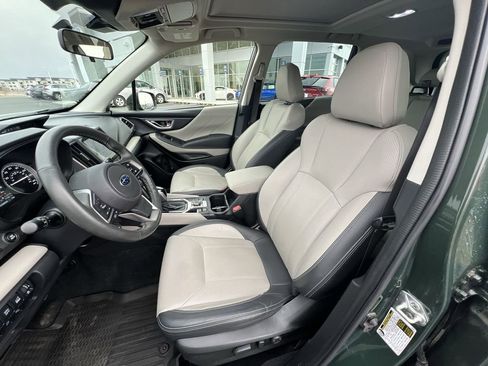 Used 2023 Subaru Forester Limited image 20