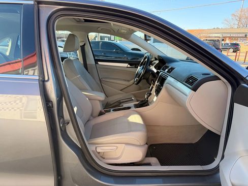Used 2013 Volkswagen Passat TDI SE FWD image 32