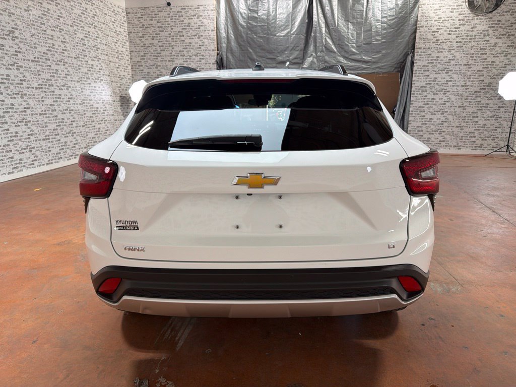 Used 2025 Chevrolet Trax LT w/ LT Convenience Package FWD image 6