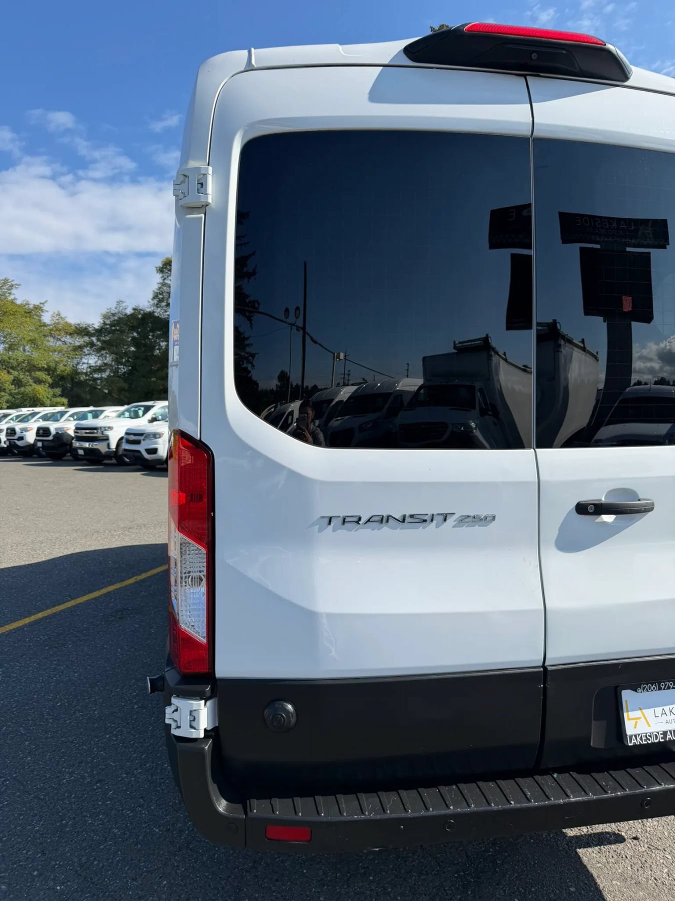 Used 2023 Ford Transit 250 Medium Roof w/ Exterior Upgrade Package RWD image 14