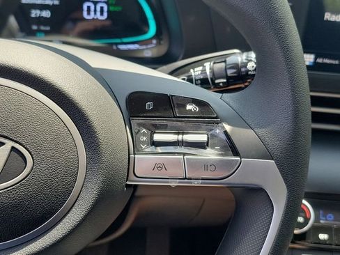 New 2026 Hyundai Elantra Hybrid FWD image 8