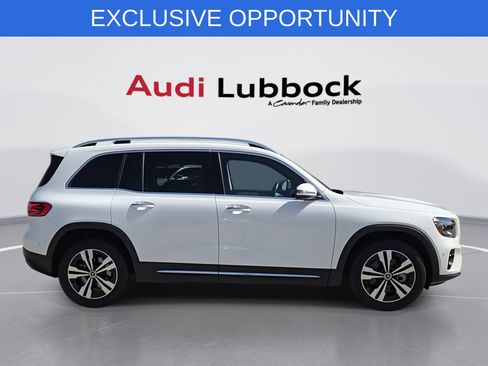 Used 2025 Mercedes-Benz GLB 250 image 9
