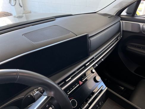 Used 2025 Hyundai Santa Fe SEL image 17