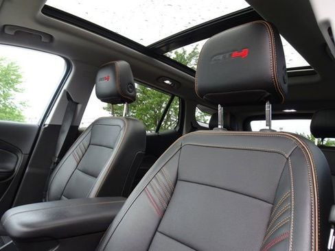 Used 2024 GMC Terrain AT4 w/ Infotainment Package II AWD/4WD image 11