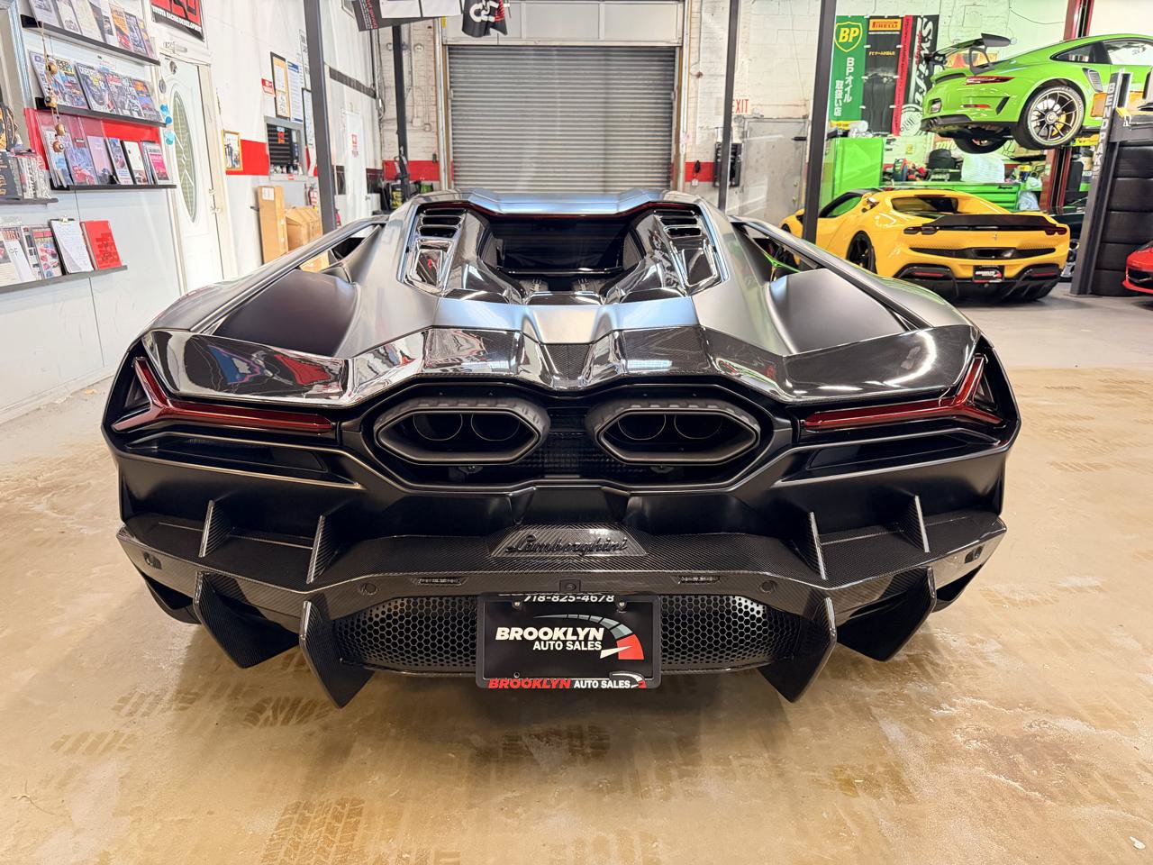 Used 2024 Lamborghini Revuelto AWD/4WD image 7