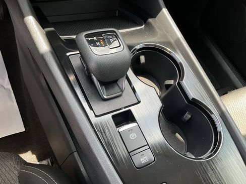 Used 2025 Nissan Rogue SV FWD image 26