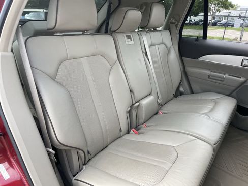Used 2013 Lincoln MKX AWD image 15