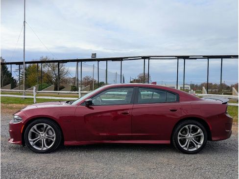 Used 2022 Dodge Charger R/T w/ Blacktop Package image 4