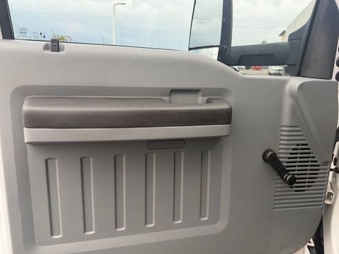 Used 2021 Ford F750 2WD Regular Cab Super Duty image 14