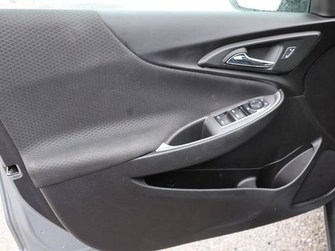Used 2025 Chevrolet Malibu LS FWD image 12